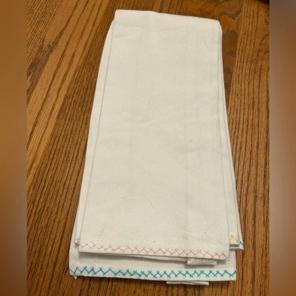 NWT Anthropologie Floral Embroidered Towels - Picture 7 of 10